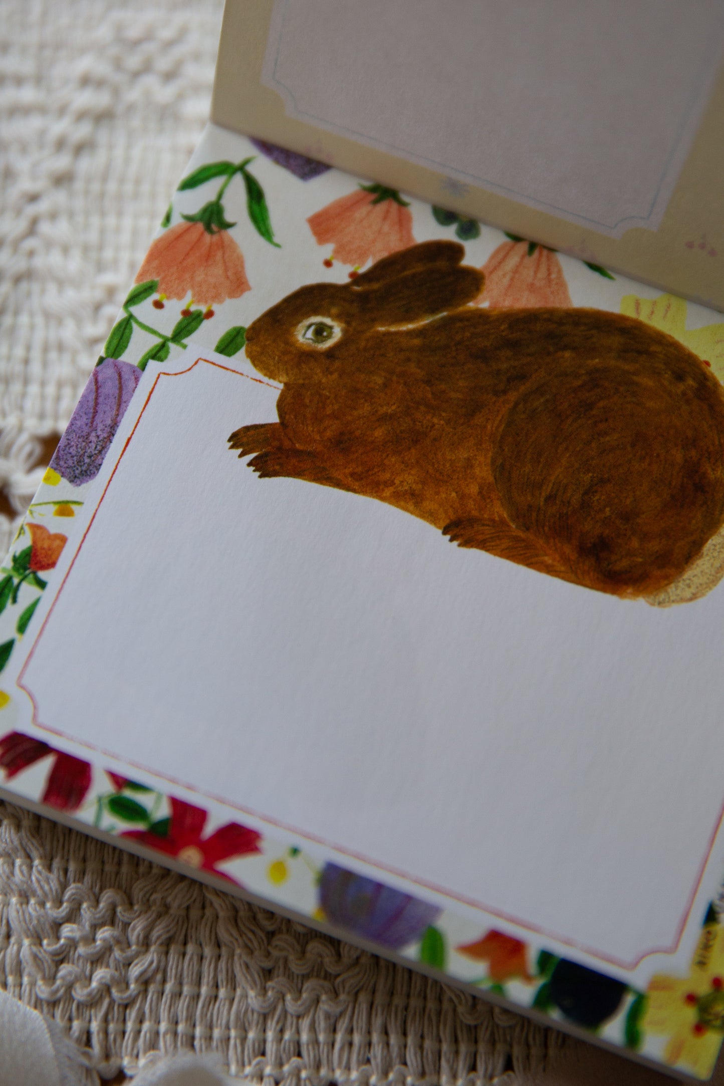 Aiko Fukawa || Cozyca Memo Pad  - Flower and Animals
