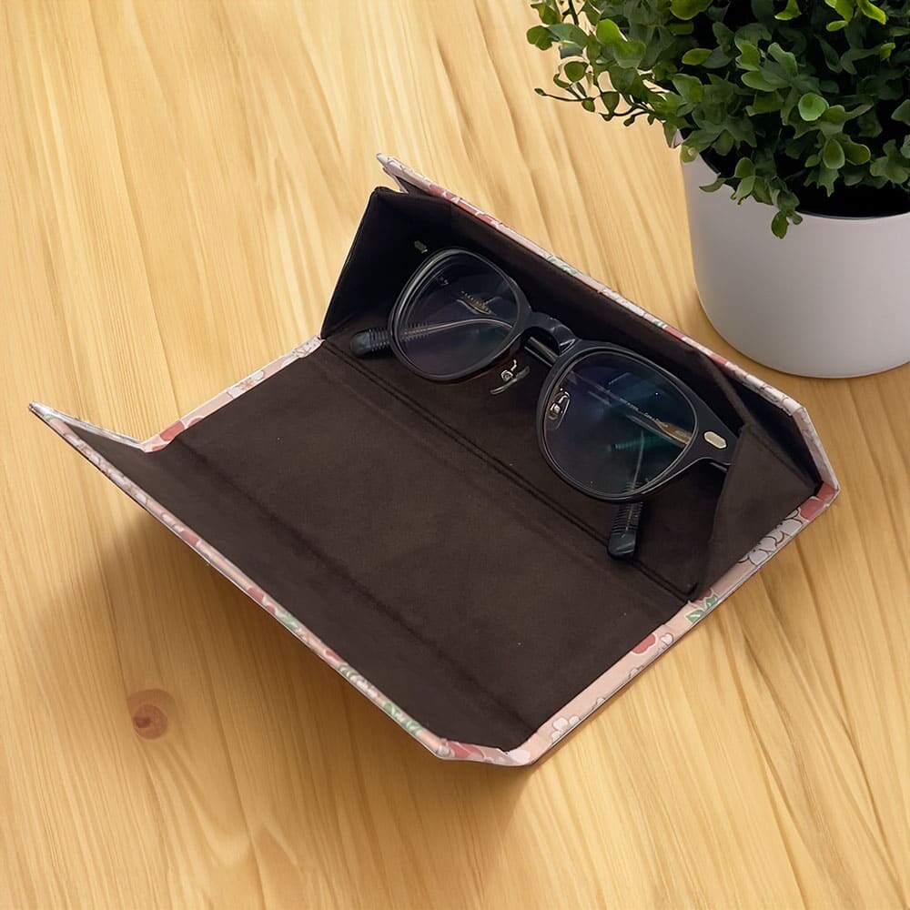 Yuzen Paper Folding Case ||  Cherry Blossom in Full Bloom