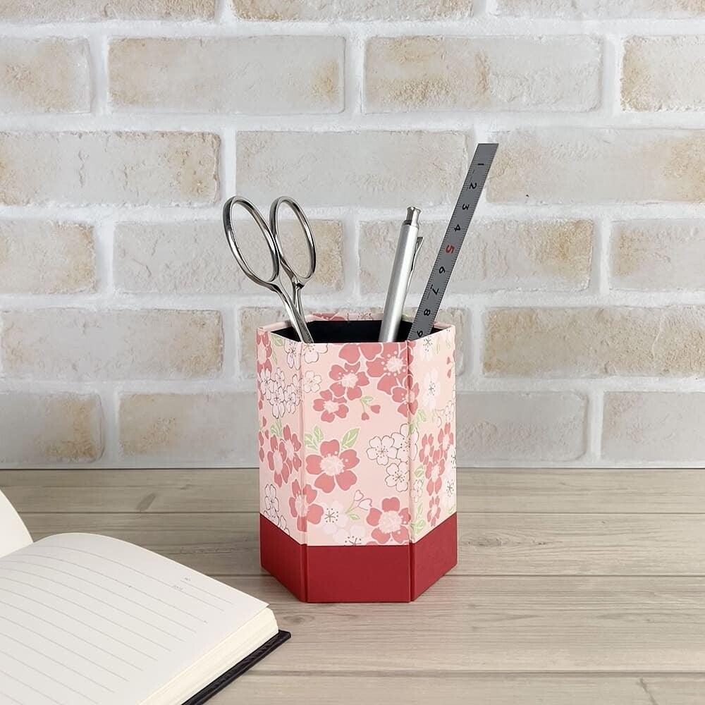 Wagamikoji - Foldable Hexagonal Pen Holder, Cherry Blossom in bloom